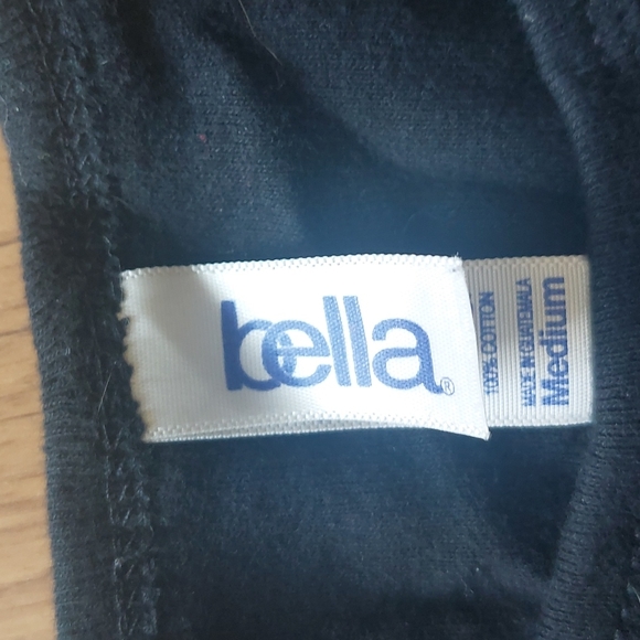EUC Bella Graphic Tee Size M - Picture 3 of 4